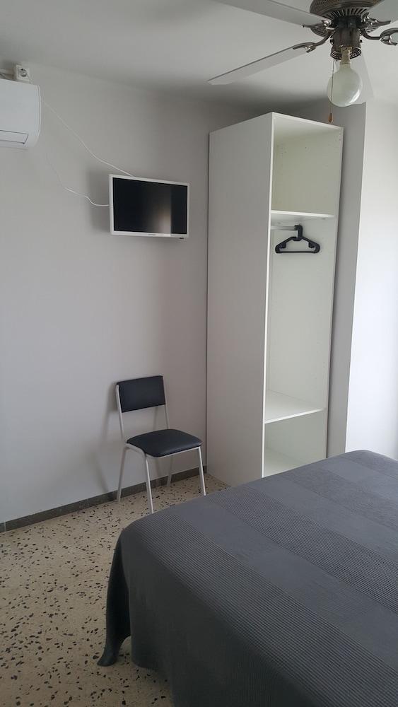 Hostal Can Joanet Cambrils Dış mekan fotoğraf